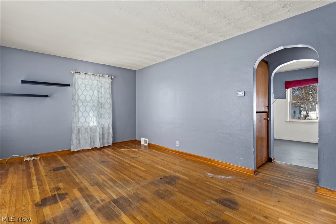 258 Hilliard Road Elyria, OH 44035 - Photo 11 of 27 Gallery Image 11