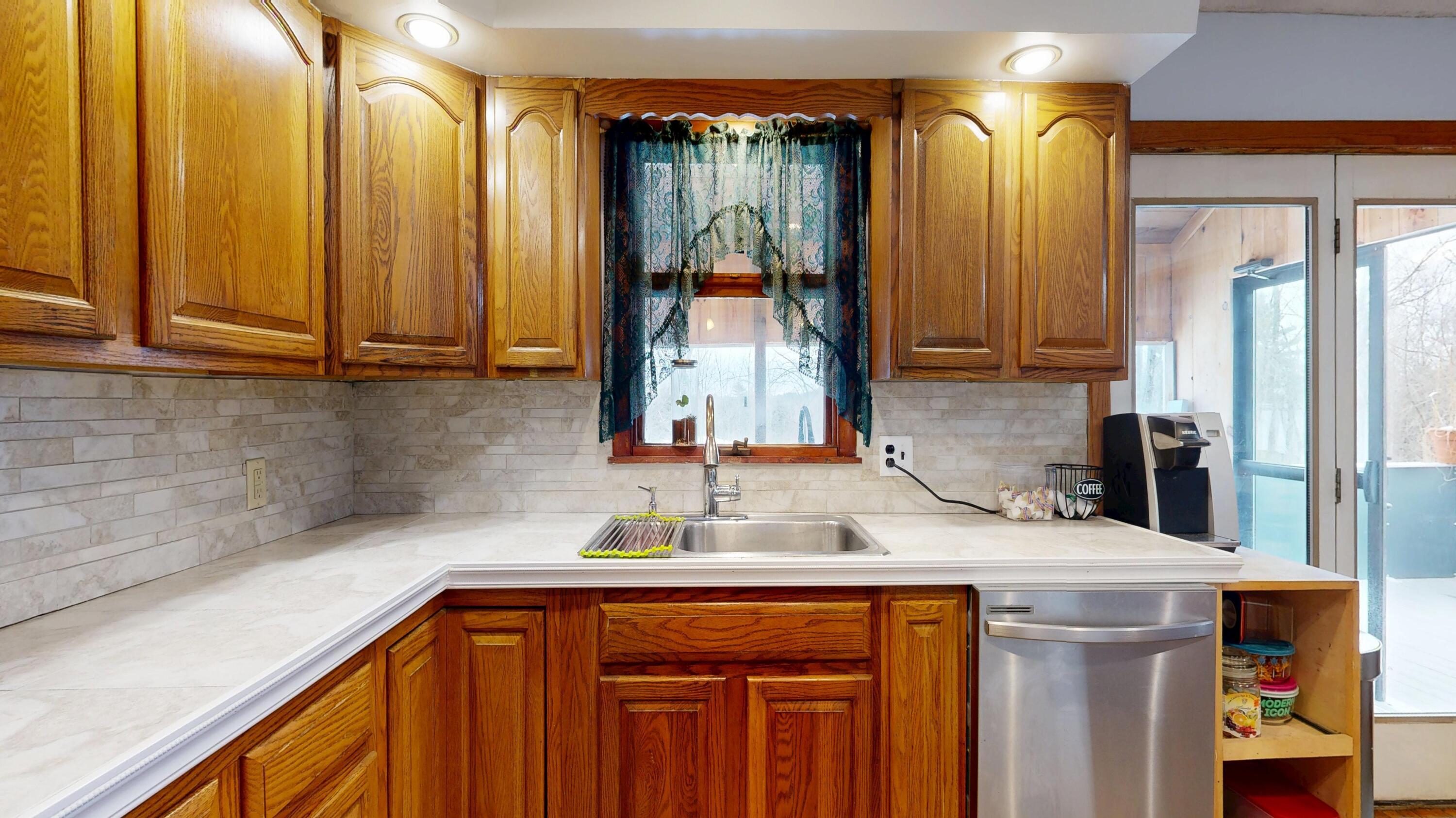 400 Grove Street Lewiston, ME 04240 - Photo 13 of 51 Kitchen