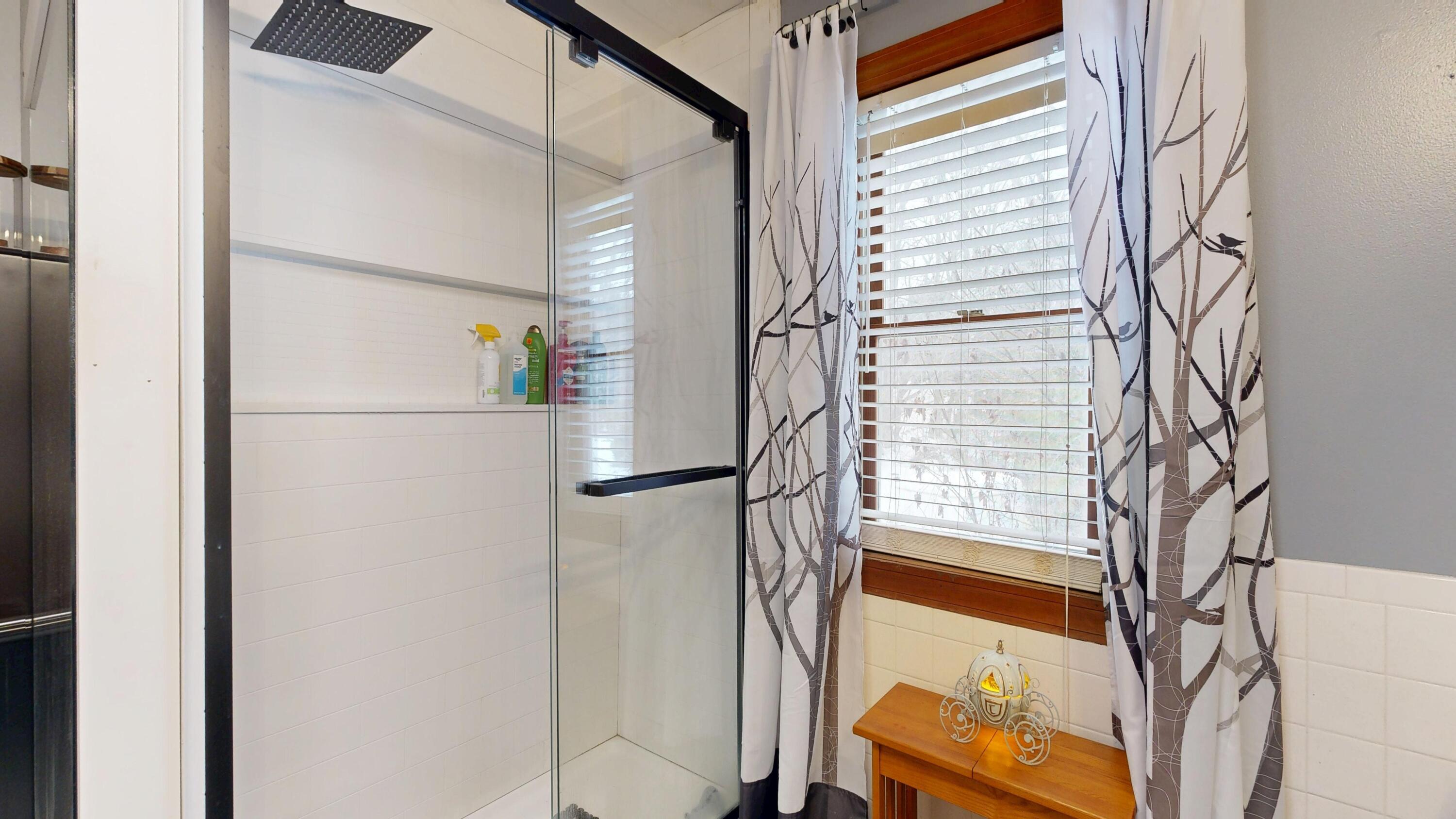 400 Grove Street Lewiston, ME 04240 - Photo 29 of 51 Bathroom