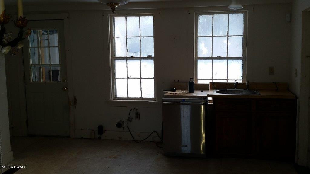 152 Bates Road Honesdale, PA 18431 - Photo 3 of 12