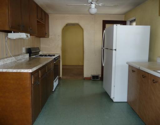 108 Caldwell Street McKees Rocks, PA 15136 - Photo 4 of 16 Kitchen.