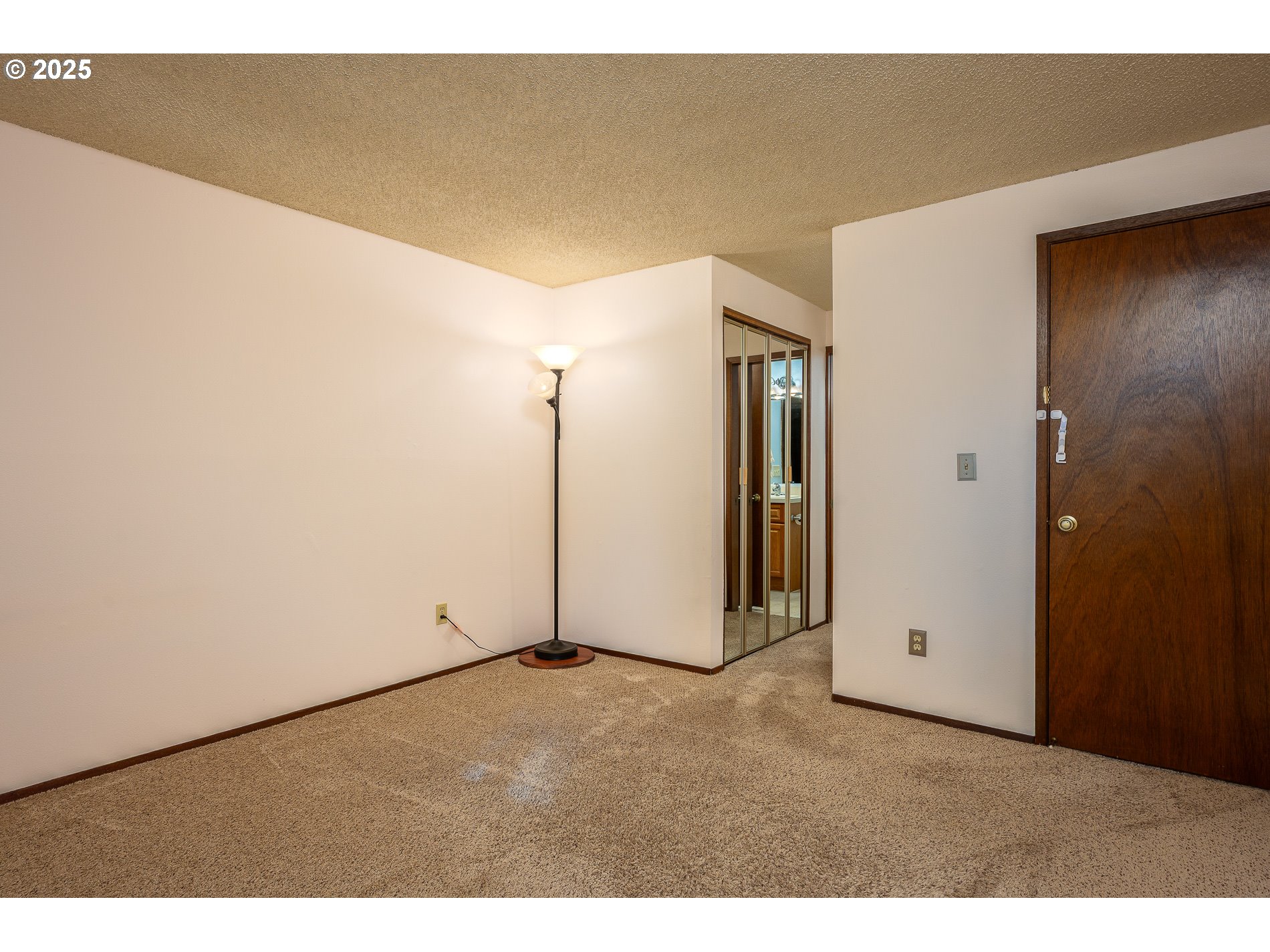 14828 Southwest 109th Avenue Portland, OR 97224 - Photo 27 of 40 a view of an empty room