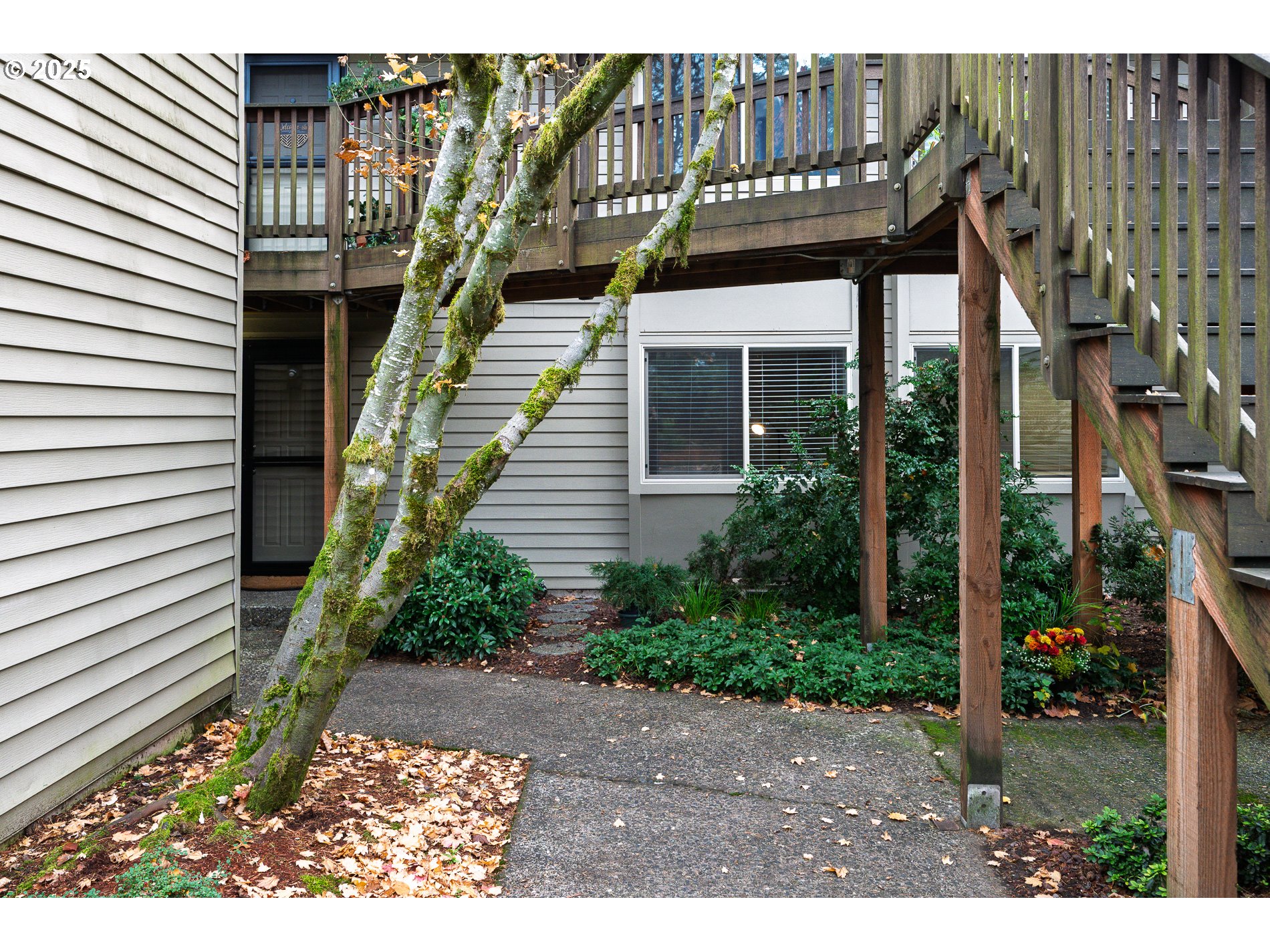 14828 Southwest 109th Avenue Portland, OR 97224 - Photo 5 of 40 a view of a pathway of a house