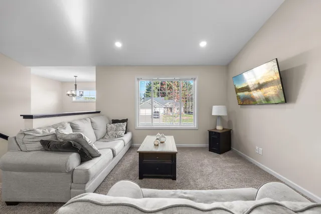 $384,500 | 13940 3rd Avenue South, Zimmerman, MN 55398