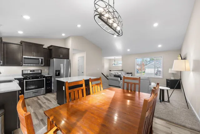 $384,500 | 13940 3rd Avenue South, Zimmerman, MN 55398