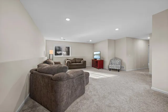 $384,500 | 13940 3rd Avenue South, Zimmerman, MN 55398