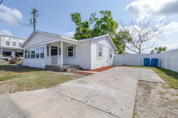 $249,900 | 217 Northwest 4th Avenue, Mulberry, FL 33860