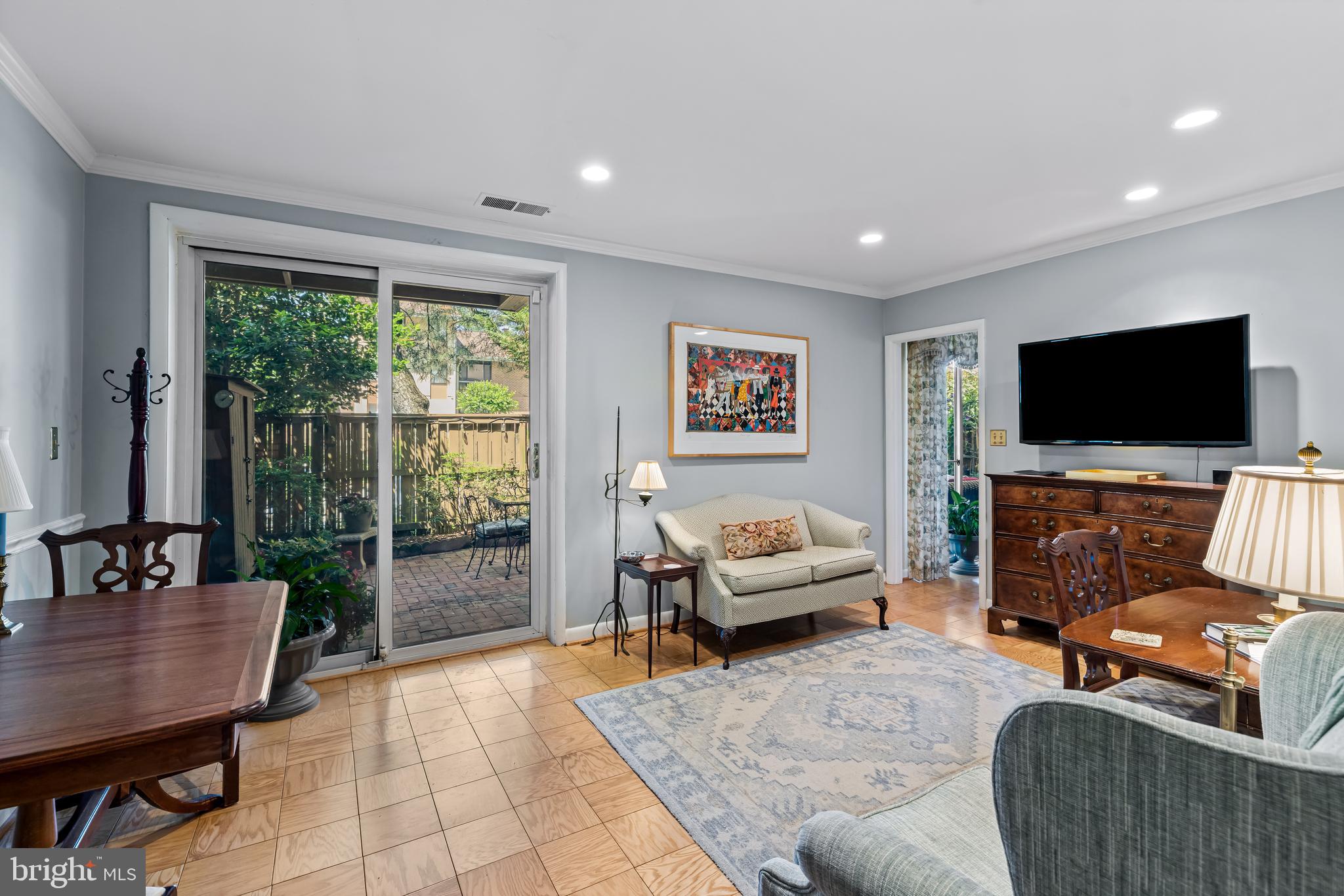 1 Cross Keys Road, Unit 1A Baltimore, MD 21210 - Photo 11 of 52 Easy access to your garden & recessed lights.