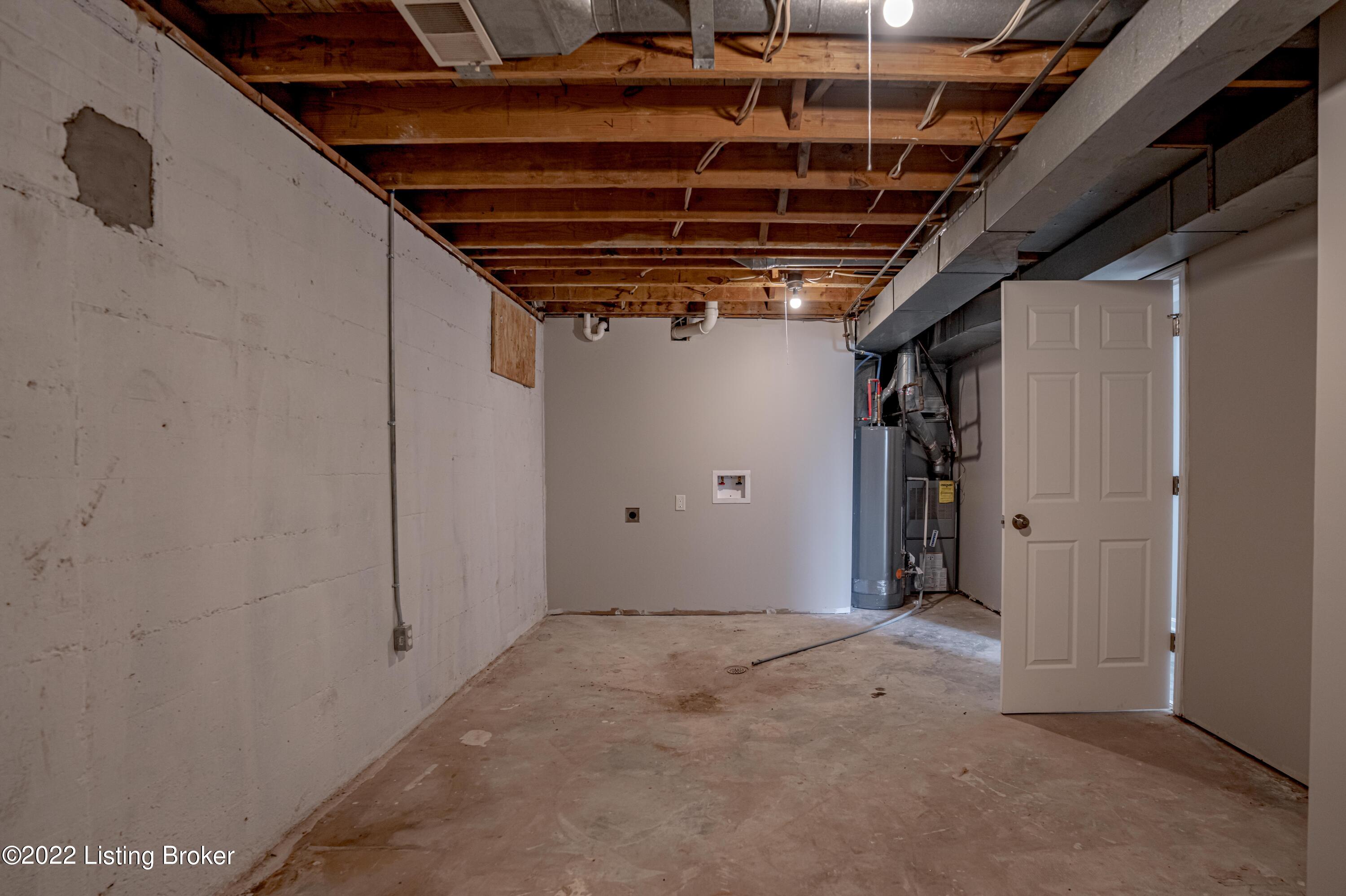 272 Topfield Road Louisville, KY 40229 - Photo 40 of 52 DSC01394
