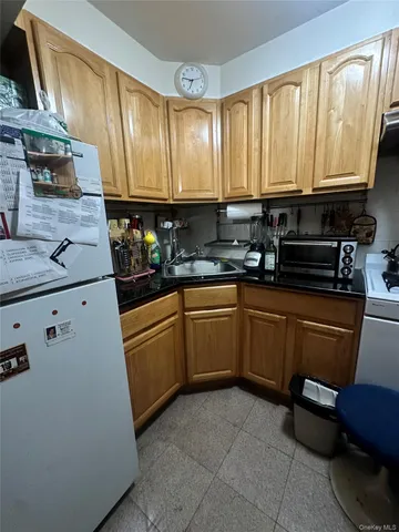 $398,000 | 40-24 76th Street, Unit 3B | Elmhurst