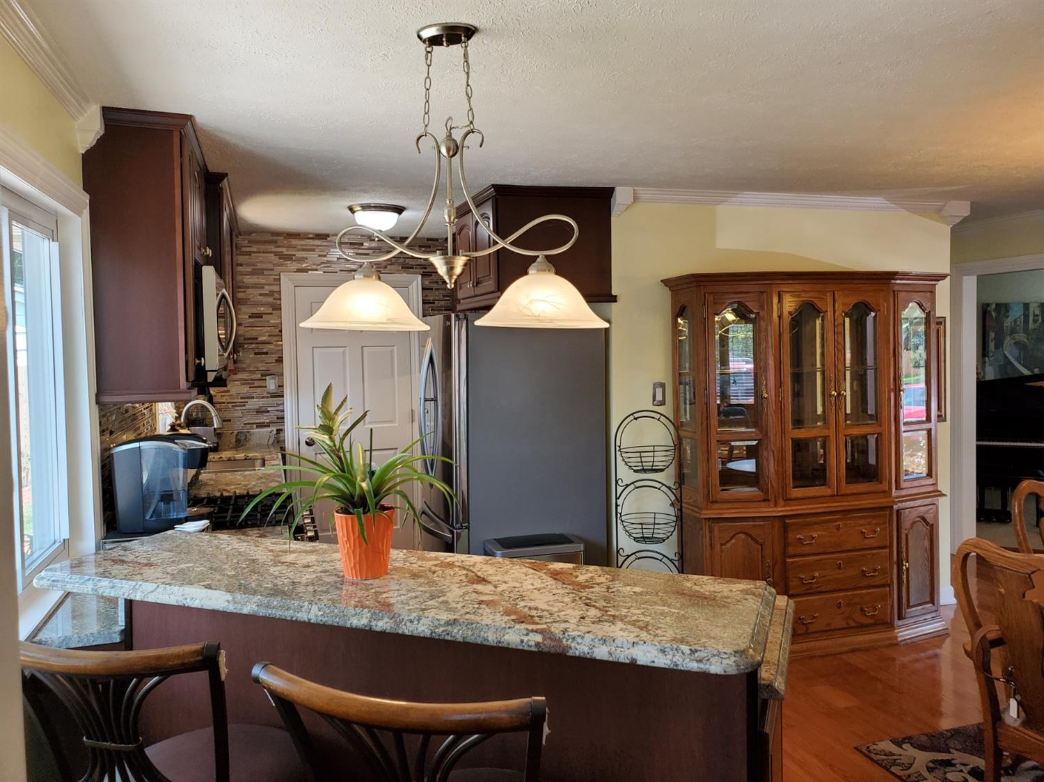 766 Imperial Road Valparaiso, IN 46385 - Photo 5 of 52 1500x1124