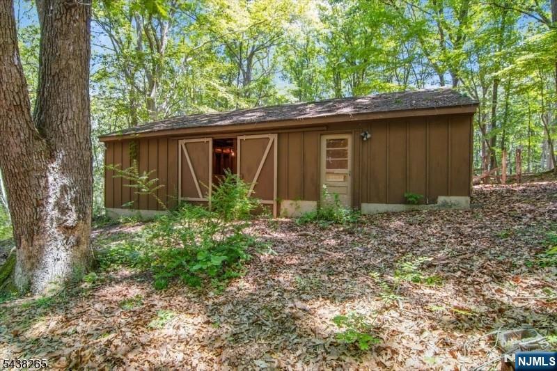 6 Green Hills Road Mendham, NJ 07945 - Photo 7 of 42