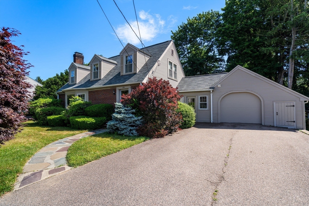 278 Common Street Walpole, MA 02081 - Photo 2 of 41