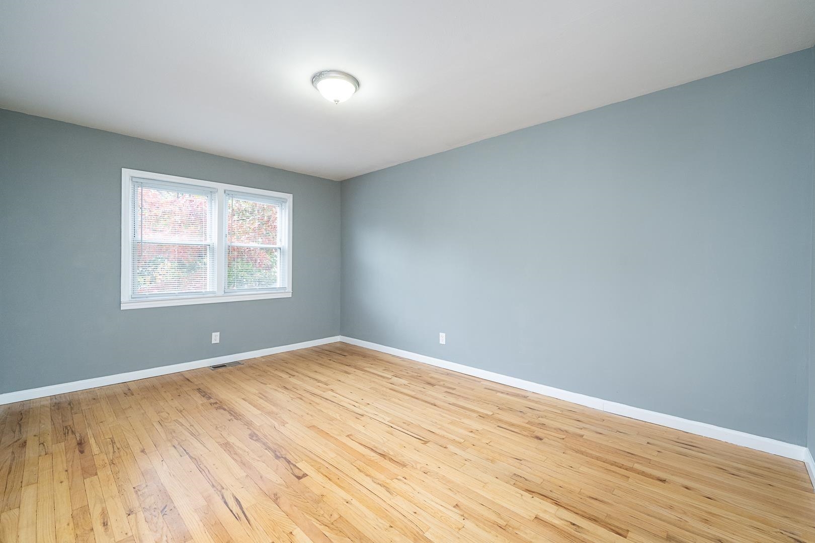 9 Exeter Road, Unit 1 Jersey City, NJ 07305 - Photo 8 of 13