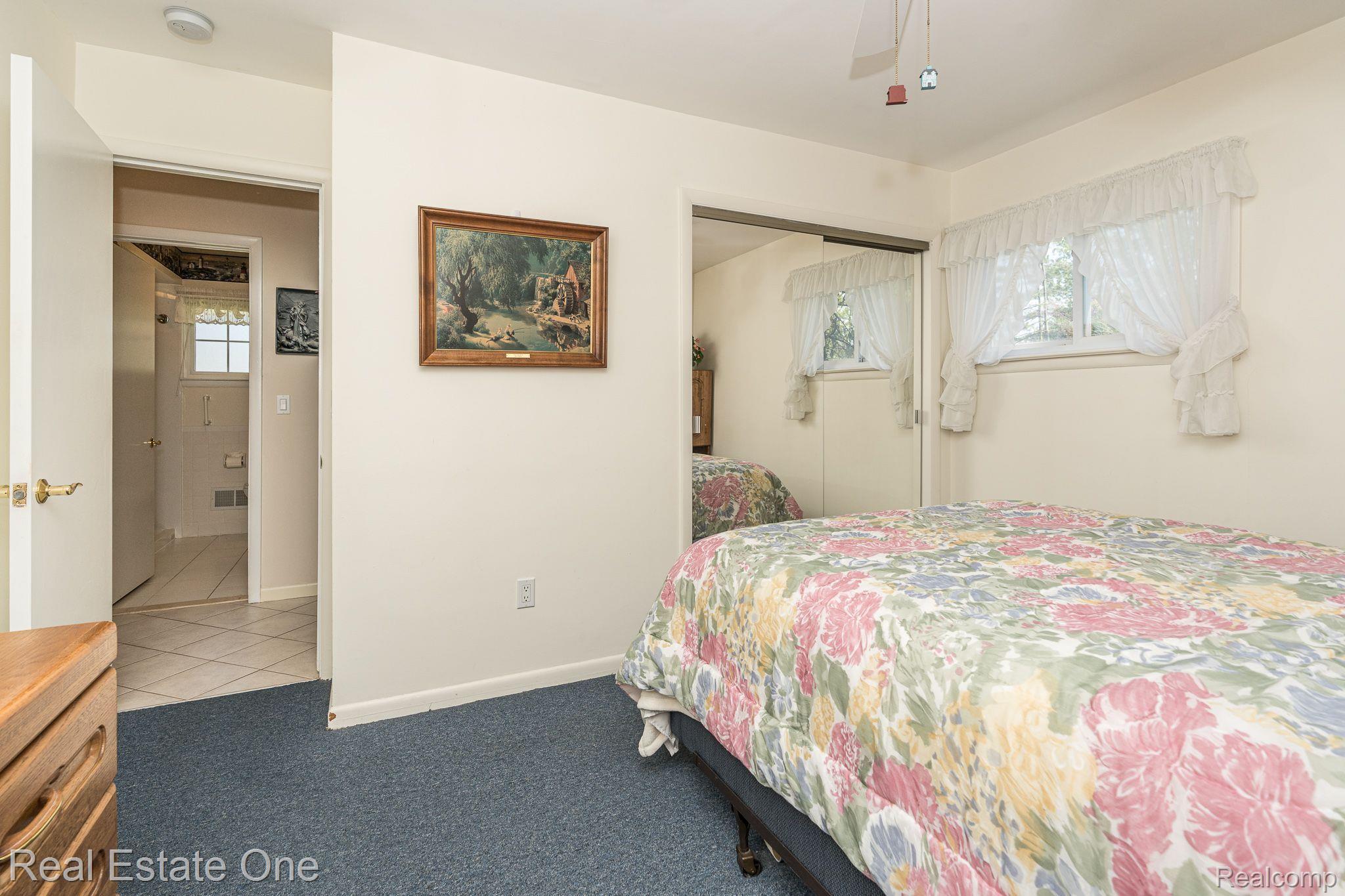 129 Texas Avenue Rochester, MI 48309 - Photo 32 of 50 Gallery Image 32