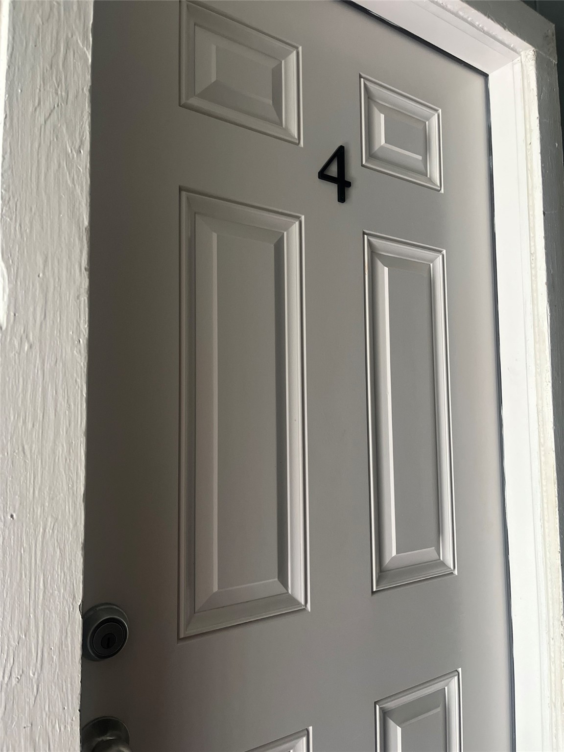 4626 Bell Street, Unit 4 Houston, TX 77023 - Photo 4 of 10 a view of front door