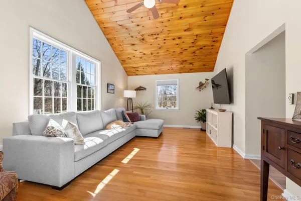 $699,000 | 5 Indian Hill Road, Brewster, NY 10509