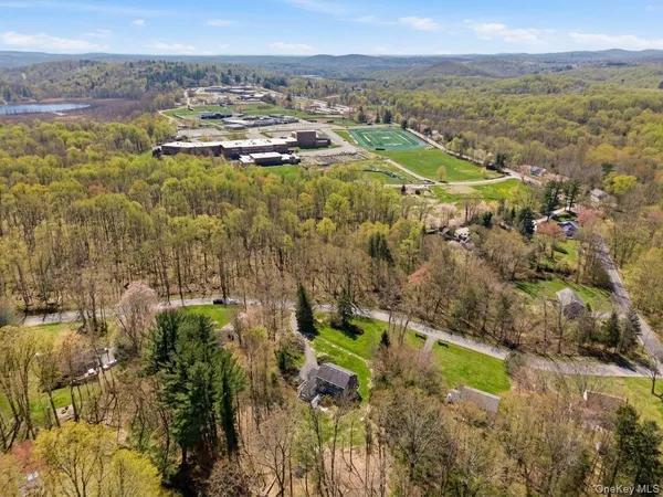 $699,000 | 5 Indian Hill Road, Brewster, NY 10509