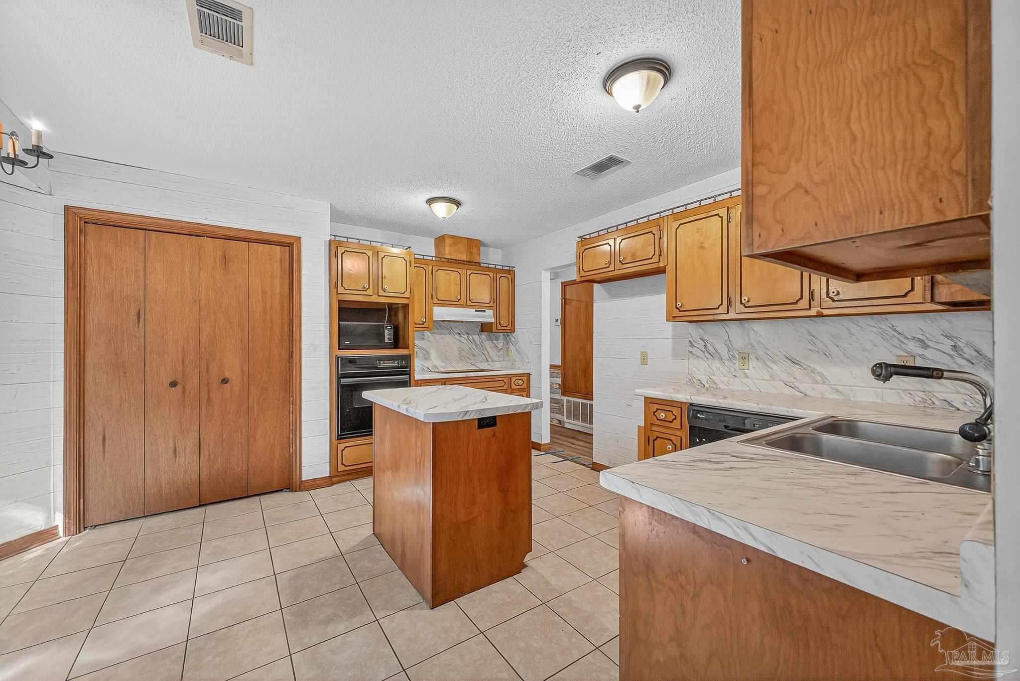 5453 Hamilton Lane Pace, FL 32571 - Photo 16 of 48