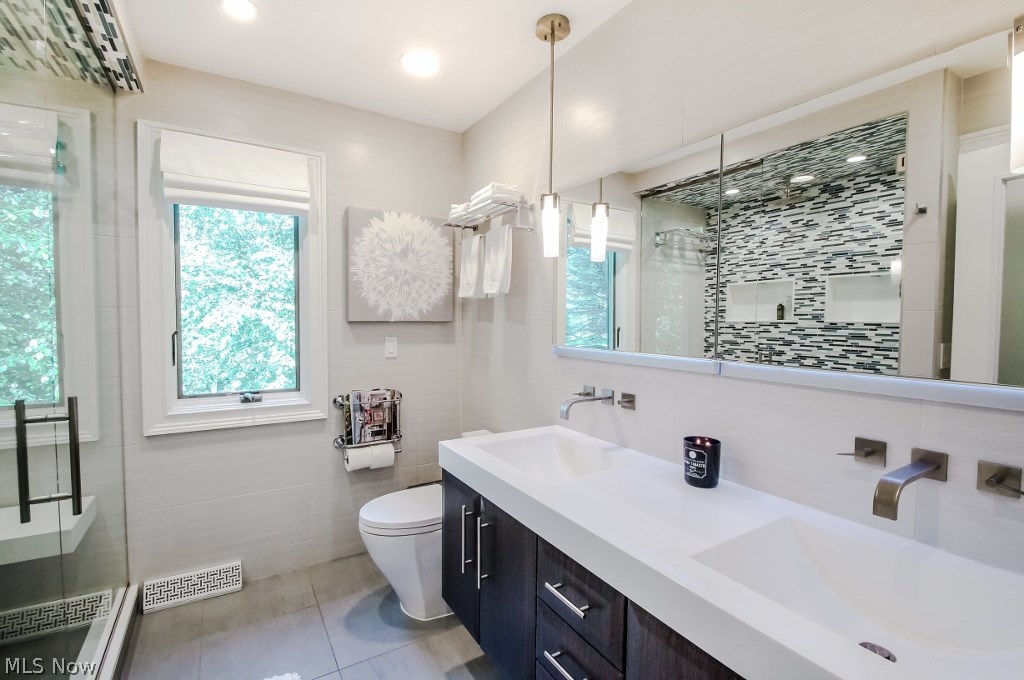 414 Falls Road Chagrin Falls, OH 44022 - Photo 19 of 35 Gallery Image 19