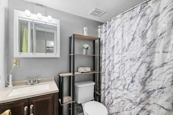 $187,900 | 101 Old Ferry Road, Unit 12B, Shalimar, FL 32579