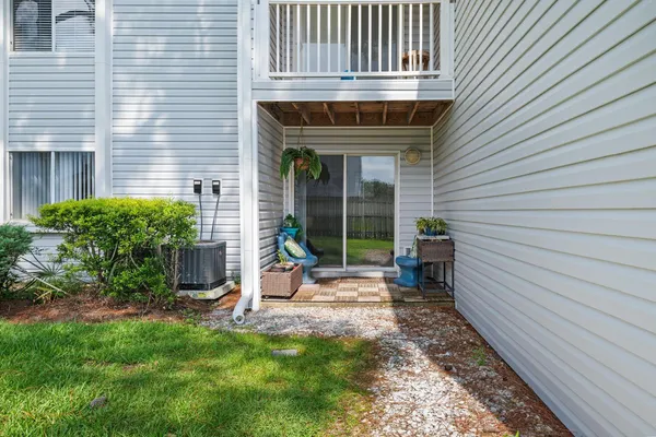 $187,900 | 101 Old Ferry Road, Unit 12B, Shalimar, FL 32579