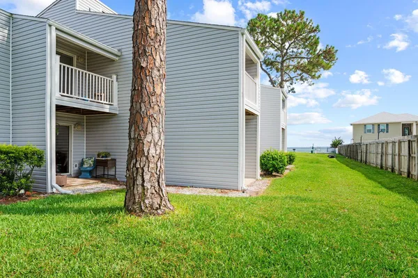 $187,900 | 101 Old Ferry Road, Unit 12B, Shalimar, FL 32579