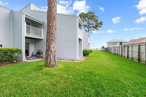 $187,900 | 101 Old Ferry Road, Unit 12B, Shalimar, FL 32579