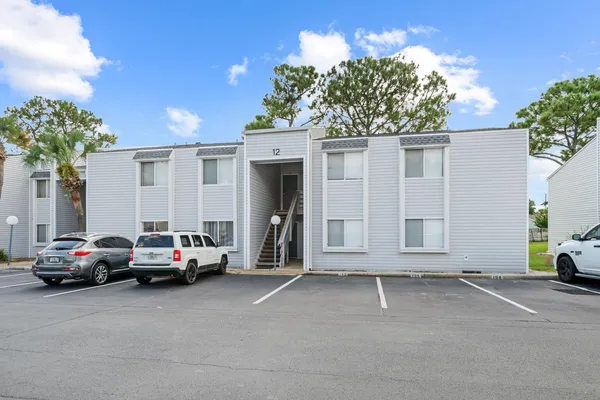 $187,900 | 101 Old Ferry Road, Unit 12B, Shalimar, FL 32579