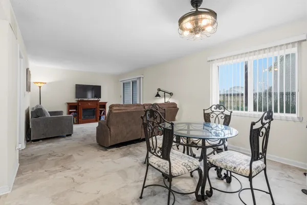 $187,900 | 101 Old Ferry Road, Unit 12B, Shalimar, FL 32579