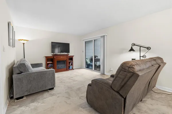 $187,900 | 101 Old Ferry Road, Unit 12B, Shalimar, FL 32579