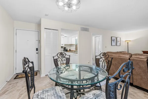 $187,900 | 101 Old Ferry Road, Unit 12B, Shalimar, FL 32579