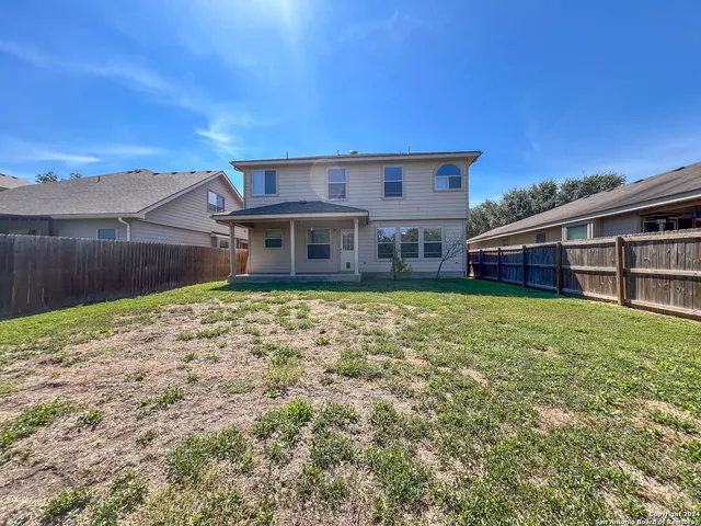 $1,600 | 218 Val Verde Drive, New Braunfels, TX 78130