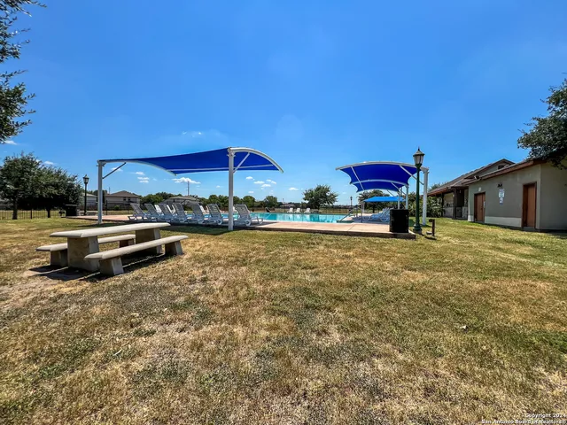 $1,600 | 218 Val Verde Drive, New Braunfels, TX 78130