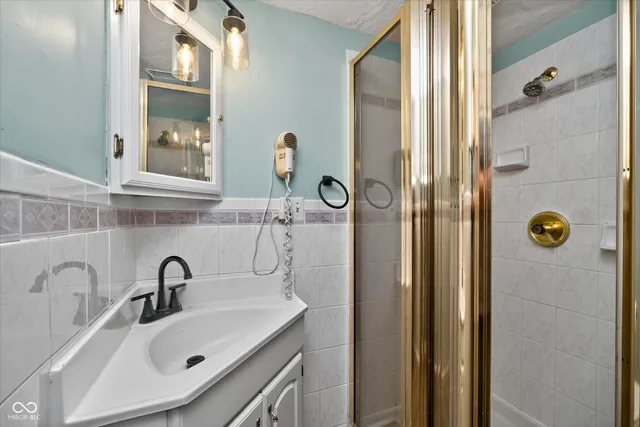 $675,000 | 1829 Cunningham Road, Speedway, IN 46224