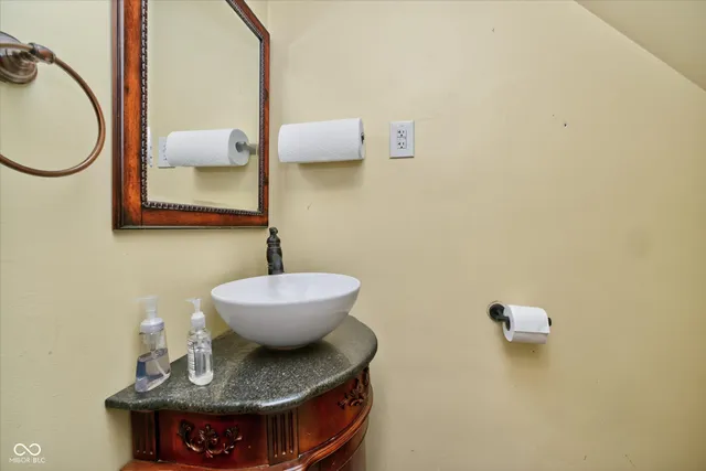 $675,000 | 1829 Cunningham Road, Speedway, IN 46224