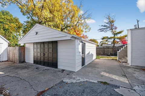 $675,000 | 1829 Cunningham Road, Speedway, IN 46224