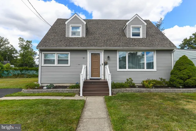 $339,999 | 21 Hiawatha Road, Somerdale, NJ 08083
