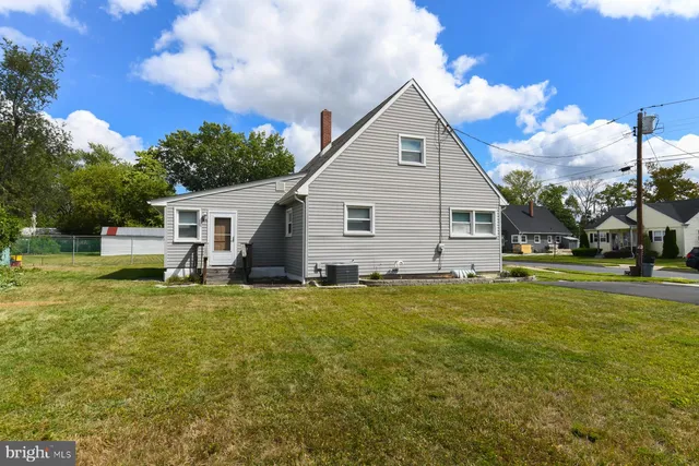 $339,999 | 21 Hiawatha Road, Somerdale, NJ 08083