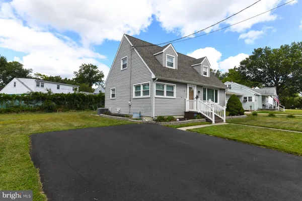 $339,999 | 21 Hiawatha Road, Somerdale, NJ 08083