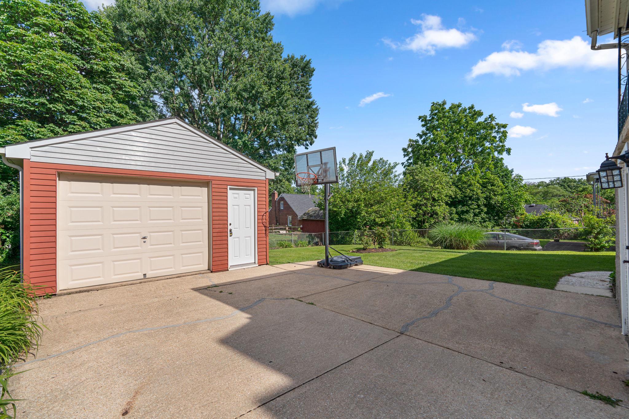 305 Gralan Road Catonsville, MD 21228 - Photo 32 of 38 One car garage with workspace and extra parking
