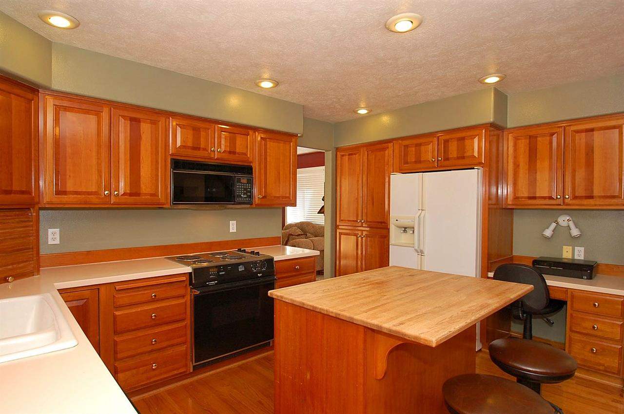 4519 East Silver Pine Road Colbert, WA 99005 - Photo 4 of 20 Gallery Image 4