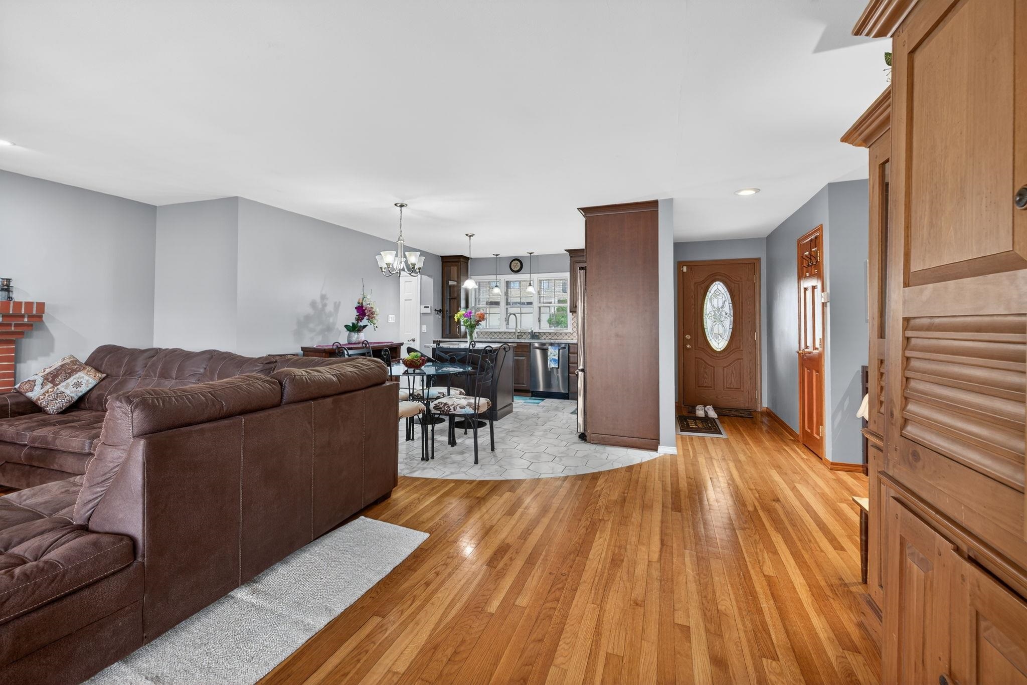 118 River Road Manchester, NH 03104 - Photo 11 of 42 Gallery Image 11