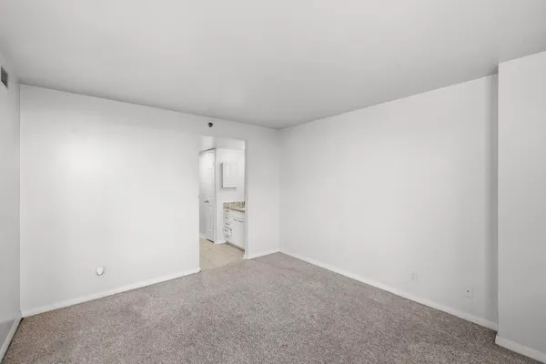 $2,300 | 3525 Sage Road, Unit 504, Houston, TX 77056