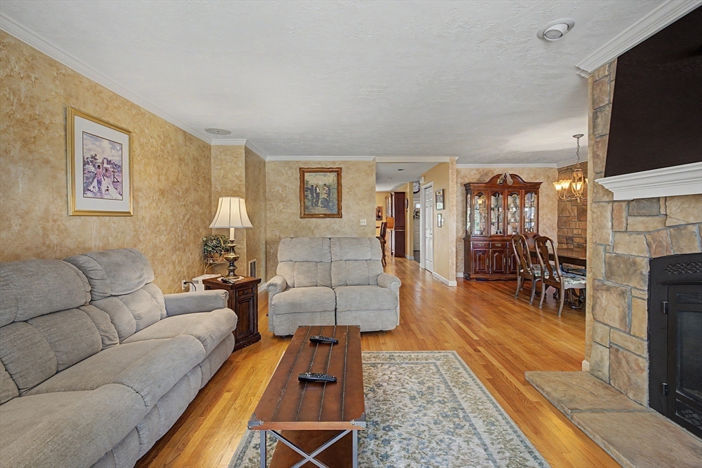 16 Hickory Hill, Unit 16 West Springfield, MA 01089 - Photo 11 of 42