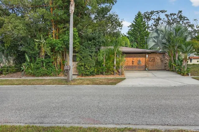 $245,000 | 1652 Debonair Drive, Holiday, FL 34690