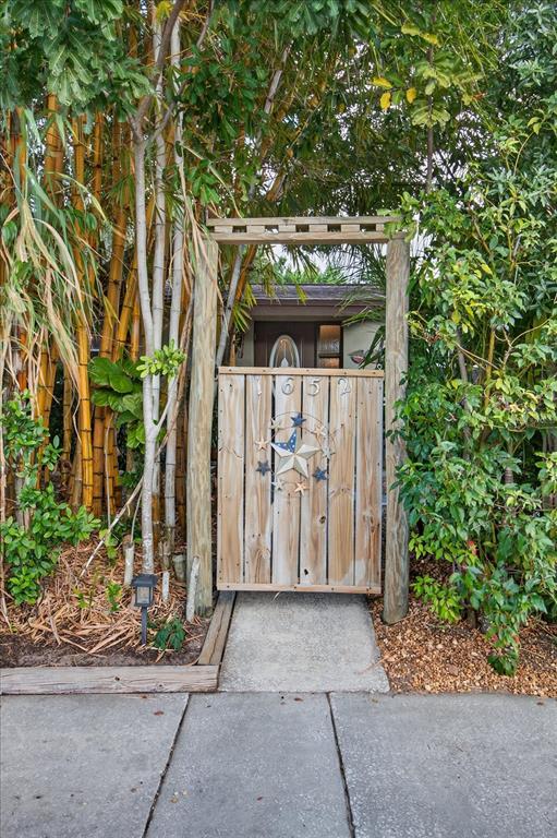 1652 Debonair Drive Holiday, FL 34690 - Photo 12 of 91