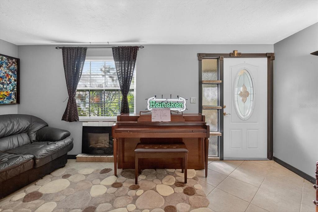 1652 Debonair Drive Holiday, FL 34690 - Photo 20 of 91