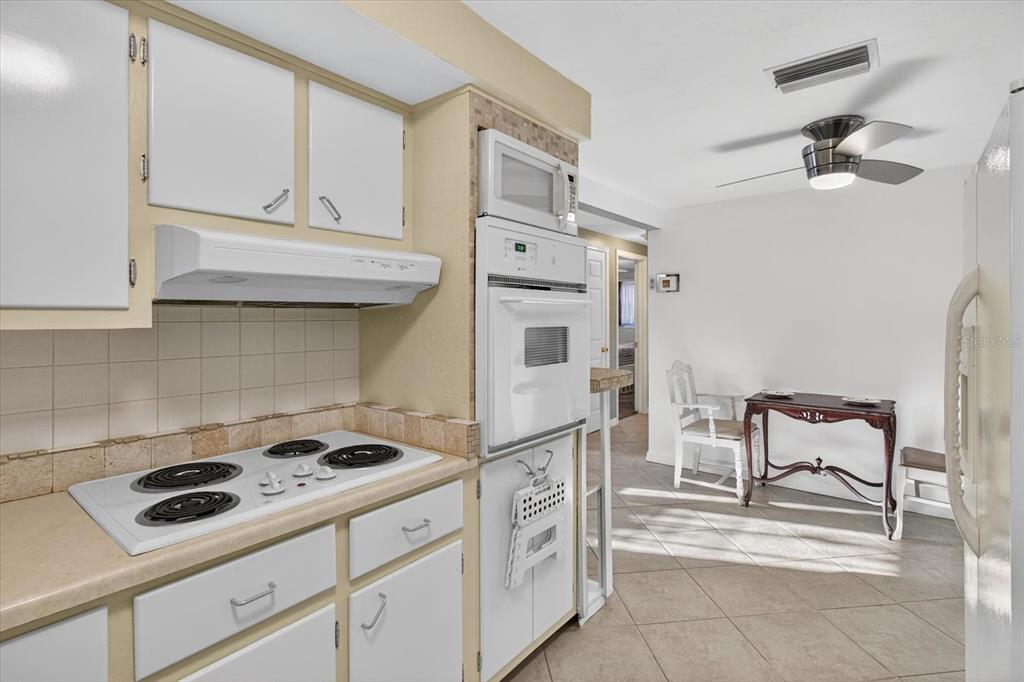 1652 Debonair Drive Holiday, FL 34690 - Photo 35 of 91