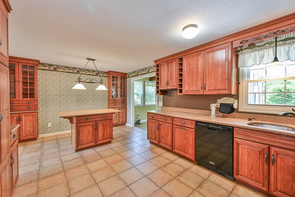 19 Sawmill Road Dudley, MA 01571 - Photo 23 of 42
